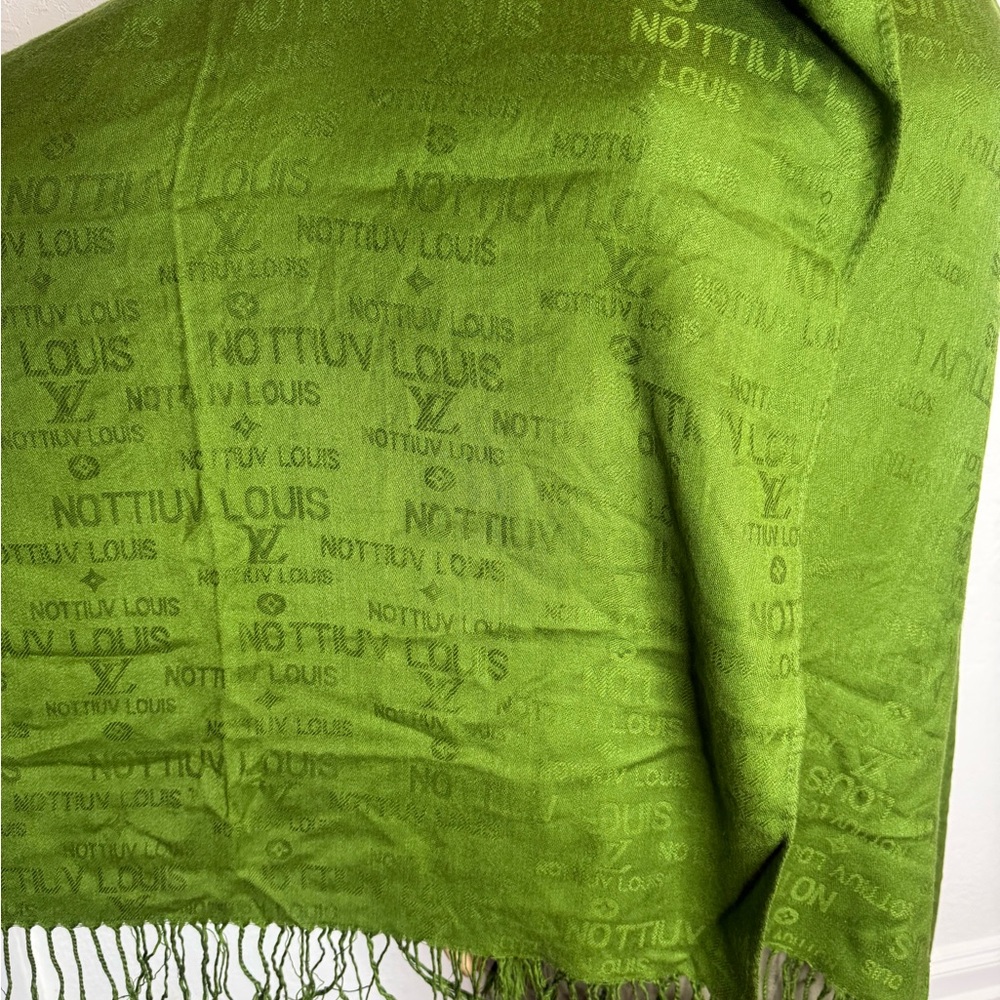 Louis Vuitton Scarf Shawl Wrap LV Monogram Fringe Green 67.5X26 Inches - Picture 9 of 15